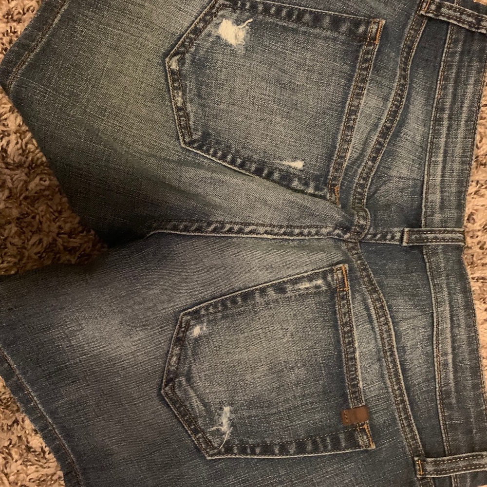 Shorts - Picture 2 of 6